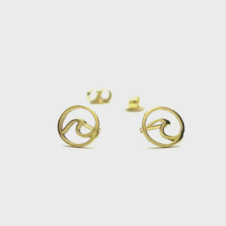 Circle Wave Post