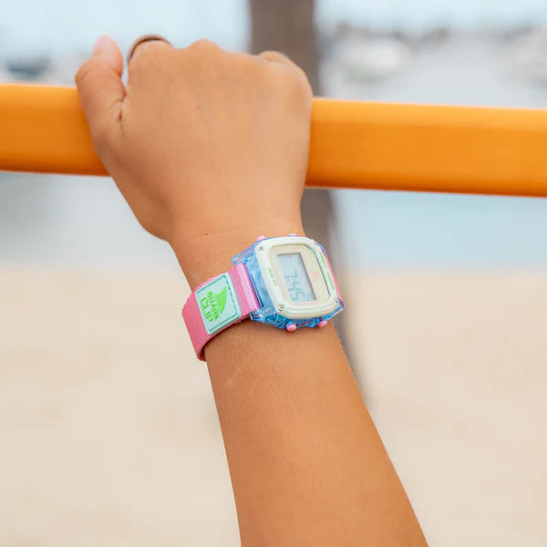 Shark Classic Clip | Berry Breeze